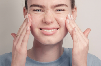 Lactic Acid & Skin Purging: What You Need to Know Lactic Acid & Skin Purging: What You Need to Know