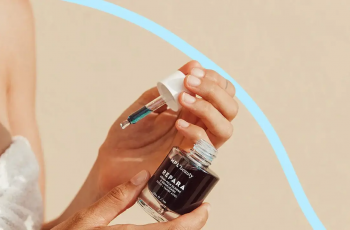 5 Eye Serum Application Errors You Need to Stop Making 5 Eye Serum Application Errors You Need to Stop Making