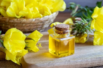 Is Evening Primrose Oil Good for Skin? Benefits, Risks & Expert Review