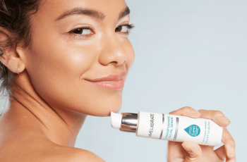 Clinical Benefits of Polyhydroxy Acids (PHAs) in Skincare Clinical Benefits of Polyhydroxy Acids (PHAs) in Skincare