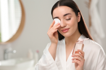 Stop Aging Your Skin Overnight: The Exact 40s Nighttime Routine Dermatologists Swear By