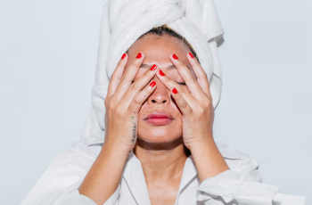 Stop Doing These 8 Things If You Want Clearer Skin Stop Doing These 8 Things If You Want Clearer Skin